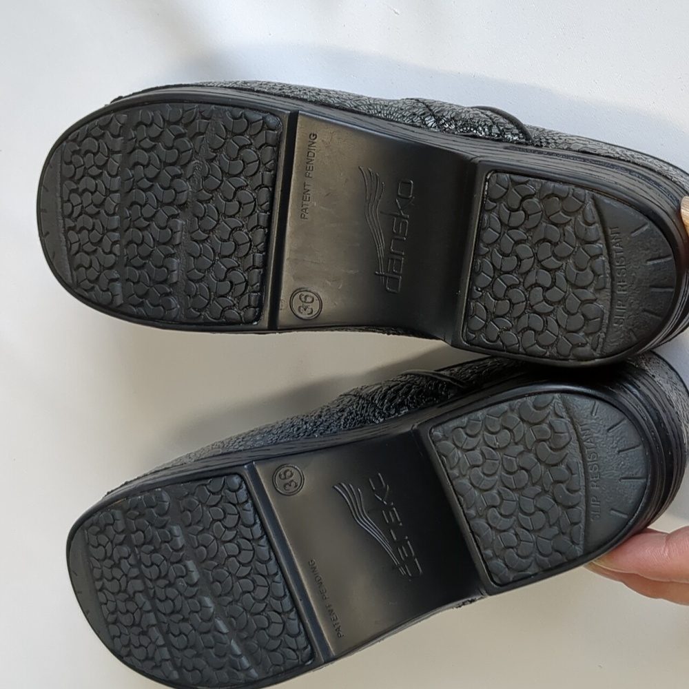 Dansko Pro XP Medallion Metallic Leather Slip Resistant Clog Sz EU 36/US 5.5-6 - Picture 11 of 16